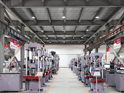 Taller de máquinas de ensayos universales hidráulicas