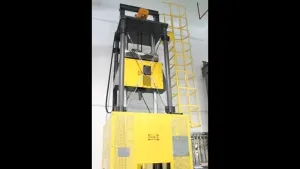 Máquina de ensayo de impacto de caída de 50kJ para metales (con alimentación y refrigeración semiautomáticas)