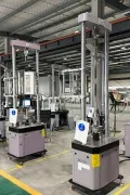 Máquina electromecánica de ensayo de fluencia y rotura por tensión
